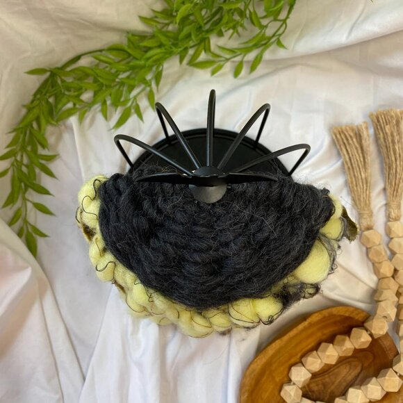 Handwoven Bat Cage Candle Display Decor - Picture 4 of 4